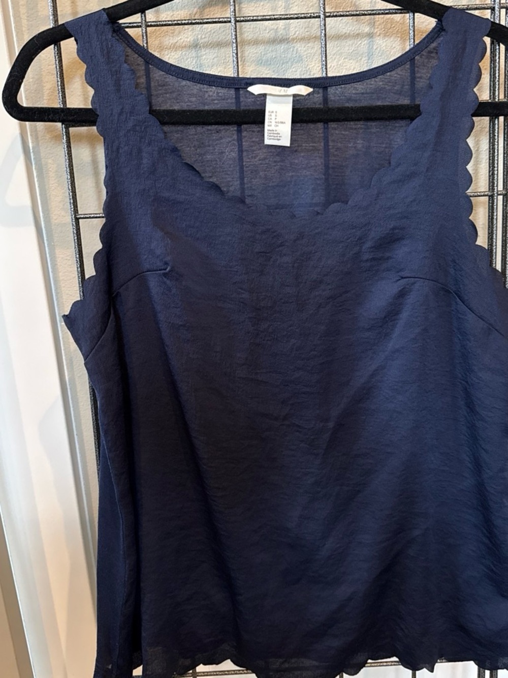 Women’s H&M Scallop Trim Tank Top -